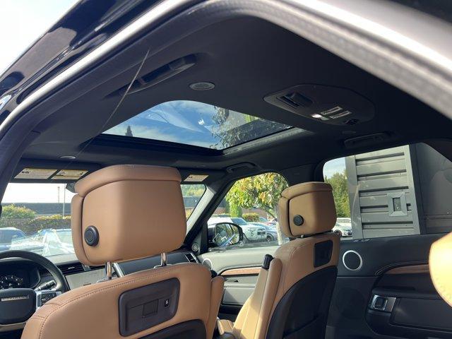 new 2025 Land Rover Discovery car