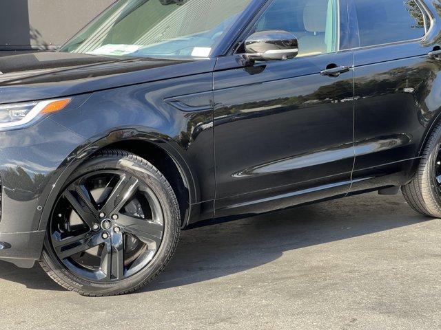new 2025 Land Rover Discovery car