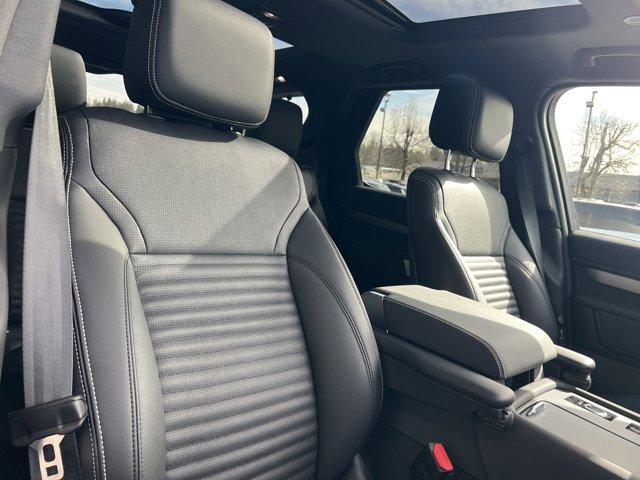 new 2024 Land Rover Discovery car, priced at $66,812