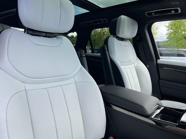 new 2025 Land Rover Range Rover Sport car