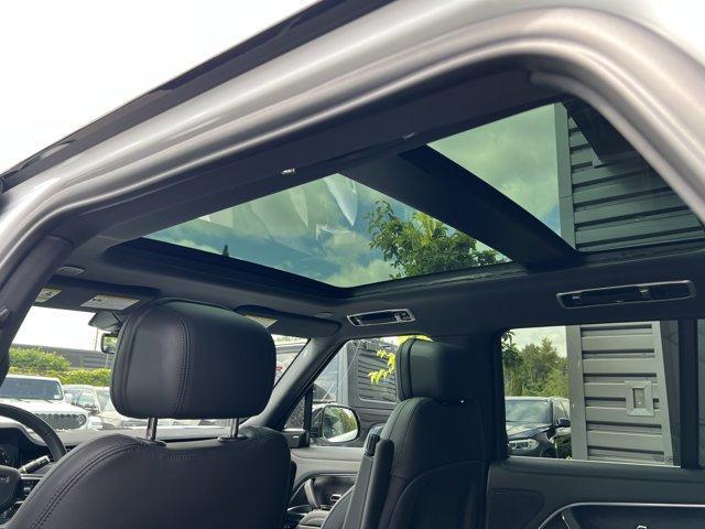 new 2025 Land Rover Range Rover car