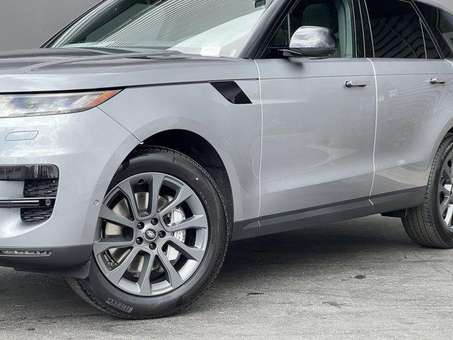 new 2025 Land Rover Range Rover Sport car