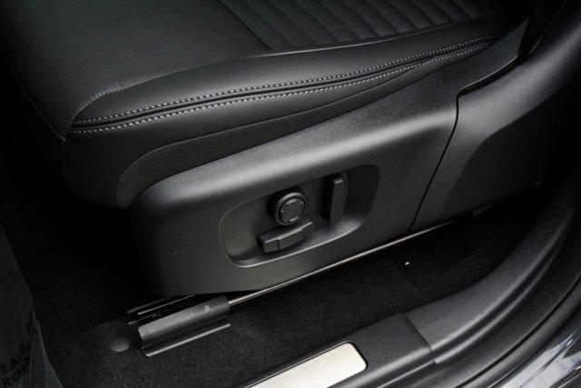 new 2025 Land Rover Discovery Sport car