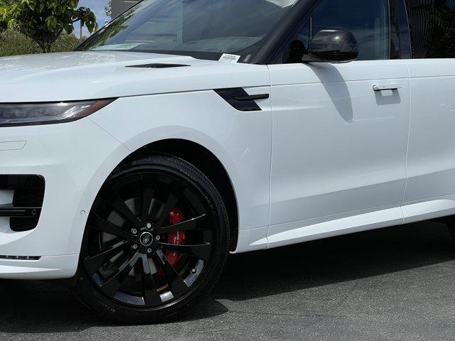 new 2025 Land Rover Range Rover Sport car
