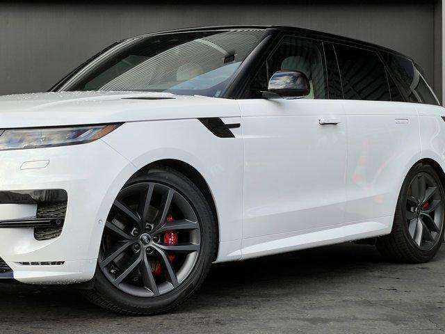 new 2025 Land Rover Range Rover Sport car