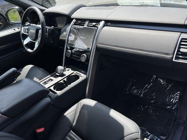 new 2025 Land Rover Discovery car, priced at $86,668