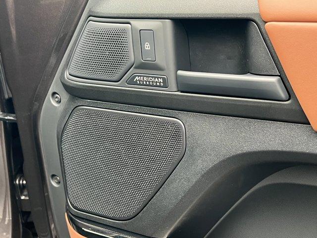 new 2025 Land Rover Defender car