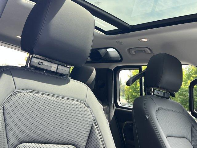 new 2025 Land Rover Defender car
