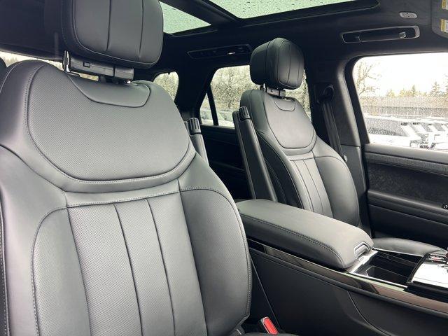 new 2025 Land Rover Range Rover Sport car