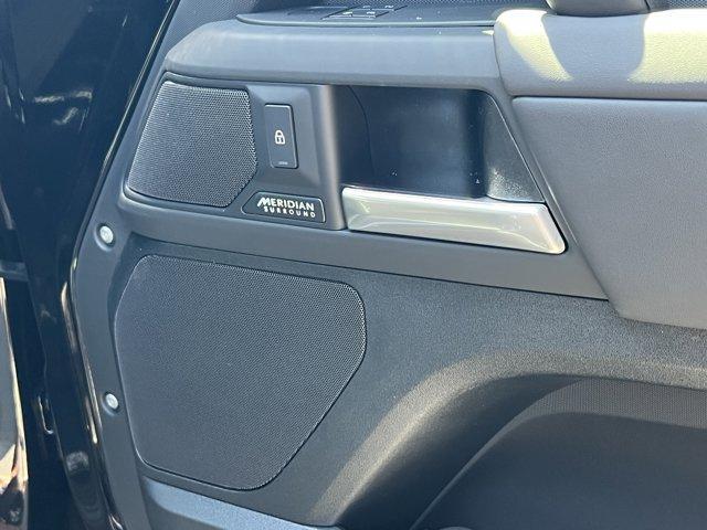 new 2025 Land Rover Defender car