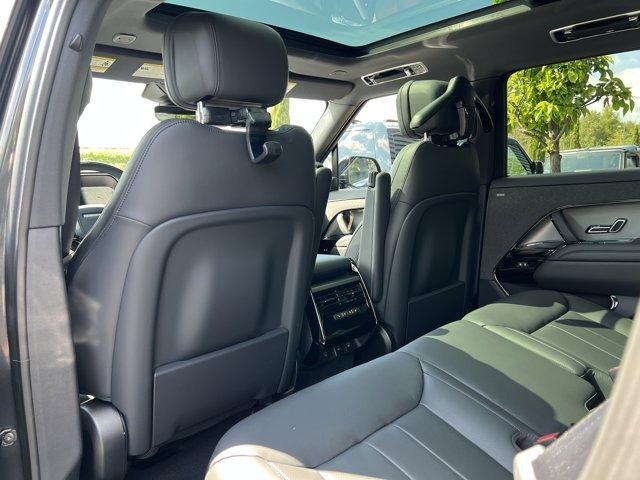 new 2025 Land Rover Range Rover Sport car