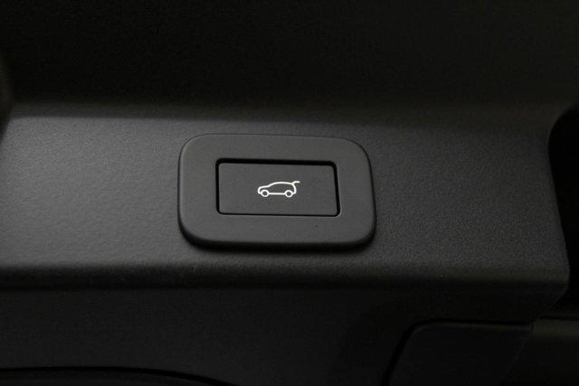 new 2025 Jaguar F-PACE car