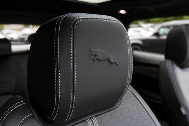 new 2025 Jaguar F-PACE car