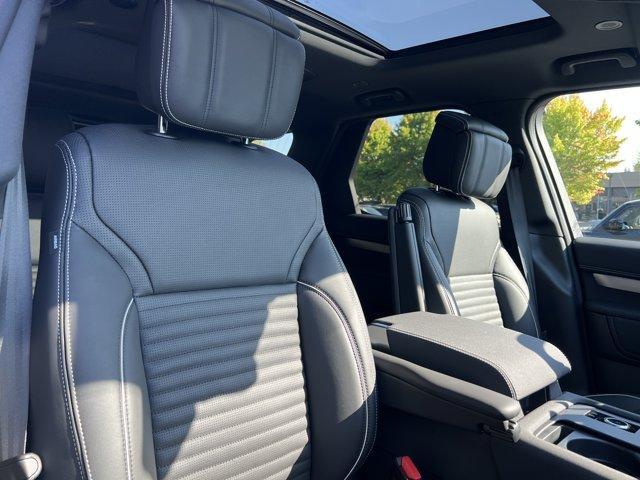 new 2024 Land Rover Discovery car, priced at $76,890