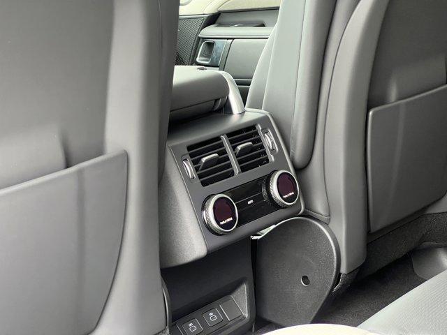 new 2025 Land Rover Discovery car