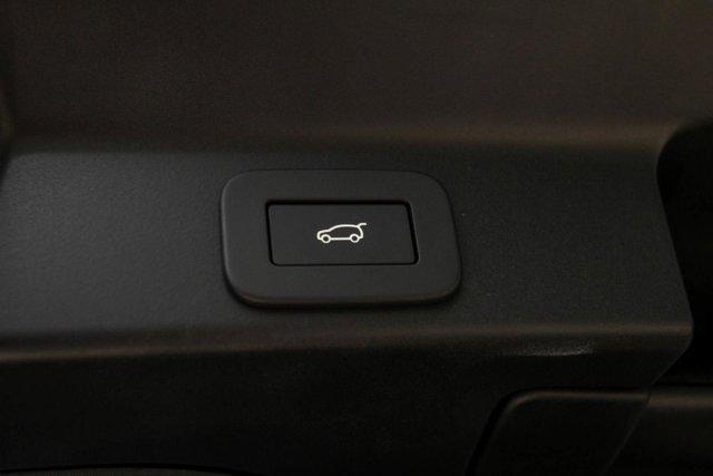 new 2025 Jaguar F-PACE car