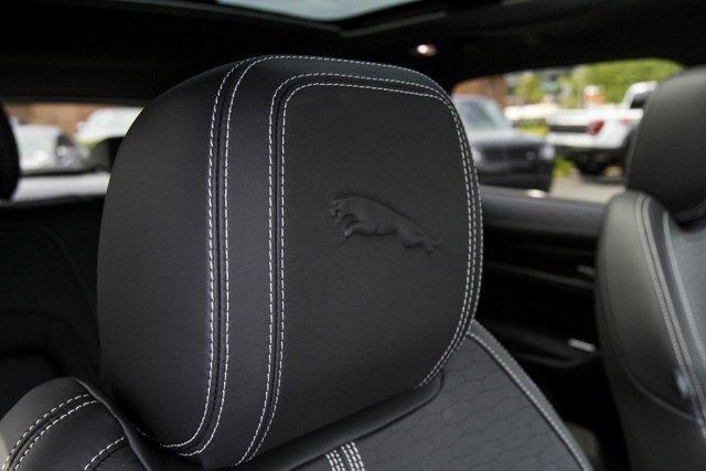 new 2025 Jaguar F-PACE car