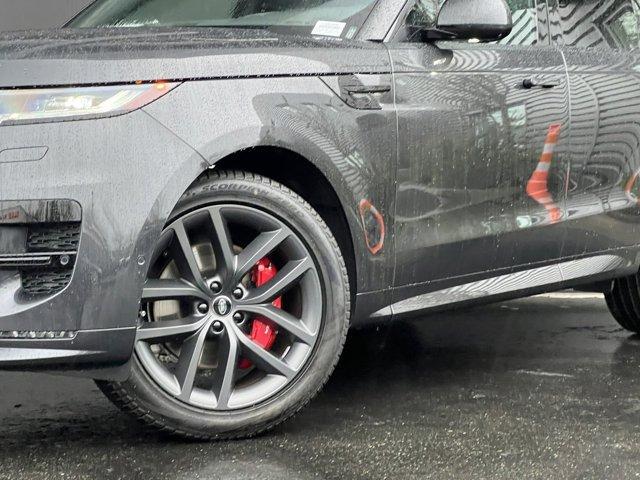 new 2025 Land Rover Range Rover Sport car