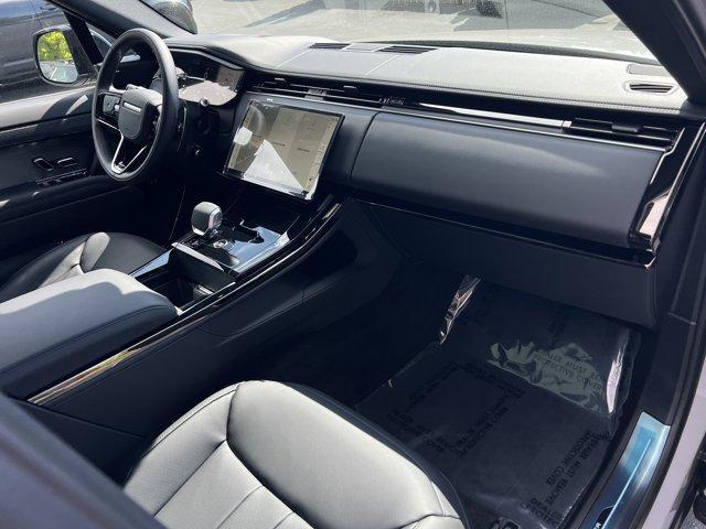 new 2025 Land Rover Range Rover Sport car
