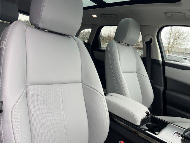 new 2025 Land Rover Range Rover Velar car