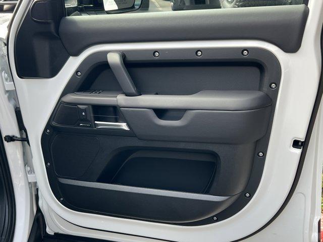 new 2025 Land Rover Defender car