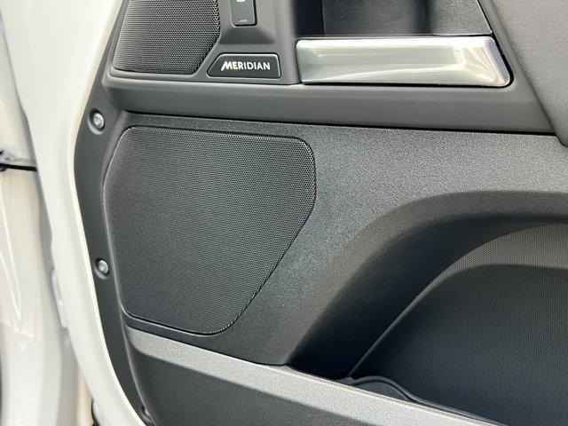 new 2025 Land Rover Defender car