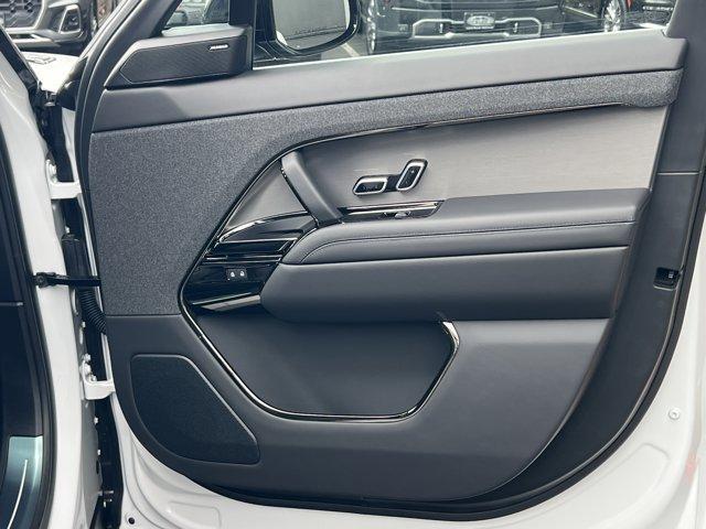 new 2025 Land Rover Range Rover Sport car