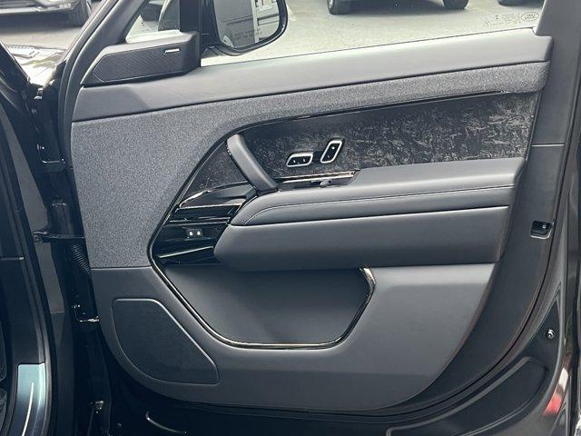 new 2025 Land Rover Range Rover Sport car