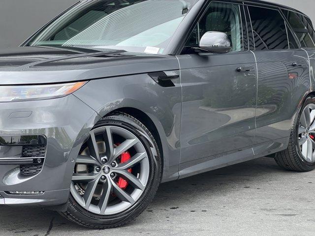 new 2025 Land Rover Range Rover Sport car