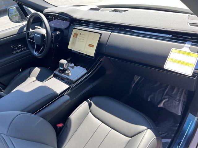 new 2025 Land Rover Range Rover Sport car