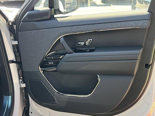 new 2025 Land Rover Range Rover Sport car