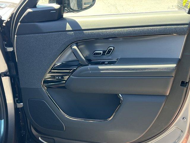 new 2025 Land Rover Range Rover Sport car