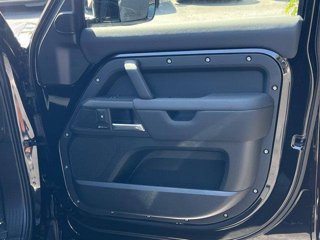 new 2025 Land Rover Defender car