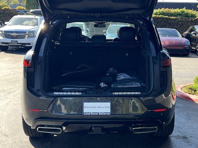 new 2025 Land Rover Range Rover Sport car