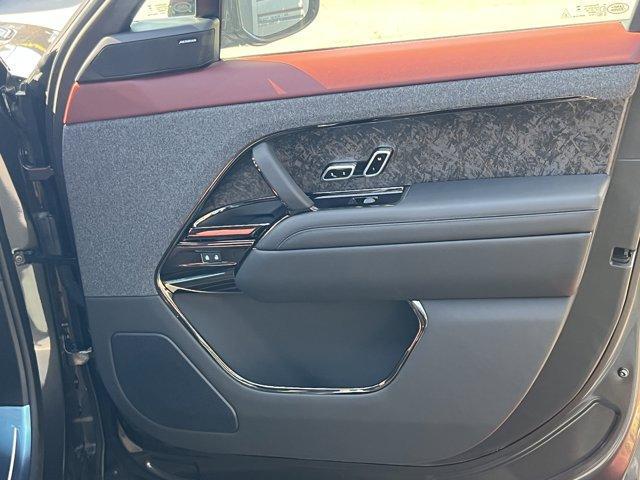 new 2025 Land Rover Range Rover Sport car