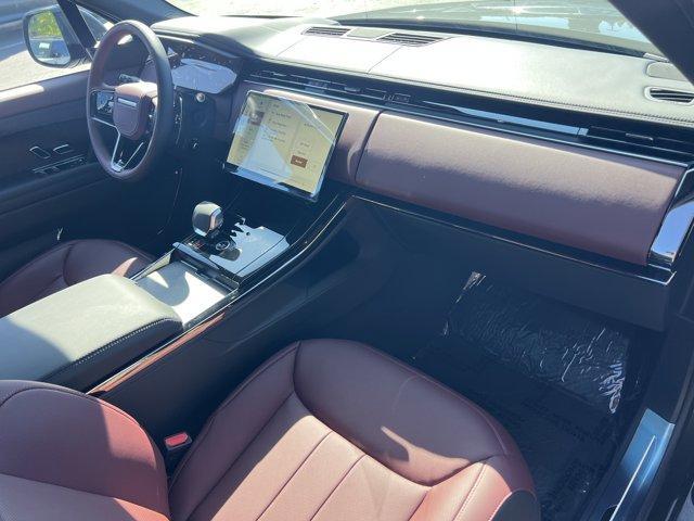 new 2025 Land Rover Range Rover Sport car
