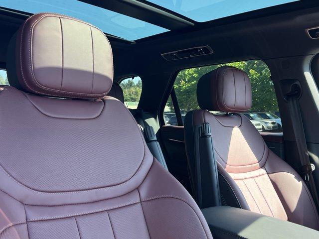 new 2025 Land Rover Range Rover Sport car