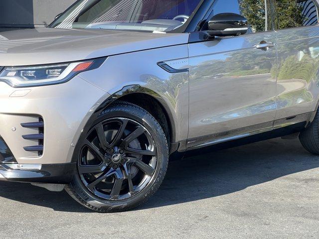 used 2021 Land Rover Discovery car, priced at $36,498