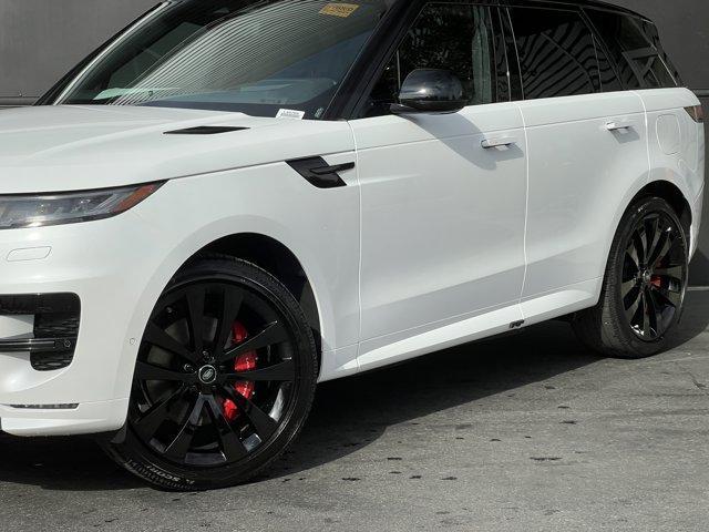 new 2025 Land Rover Range Rover Sport car