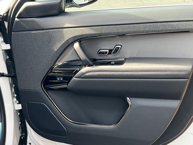 new 2025 Land Rover Range Rover Sport car