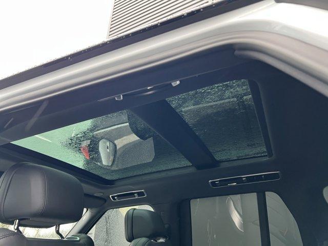 new 2025 Land Rover Range Rover car