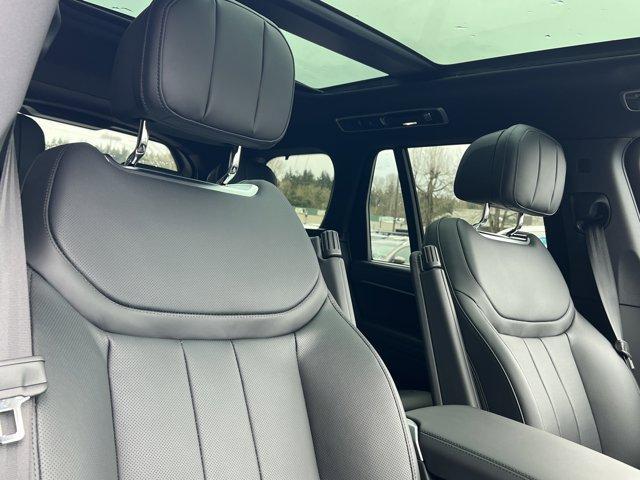 new 2025 Land Rover Range Rover car