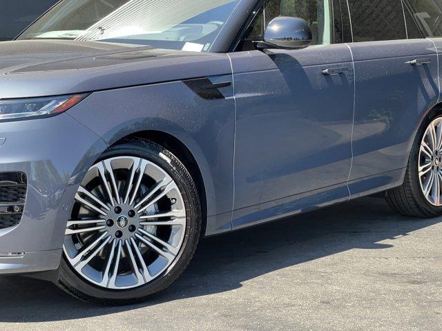 new 2025 Land Rover Range Rover Sport car