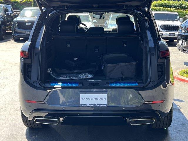 new 2025 Land Rover Range Rover Sport car