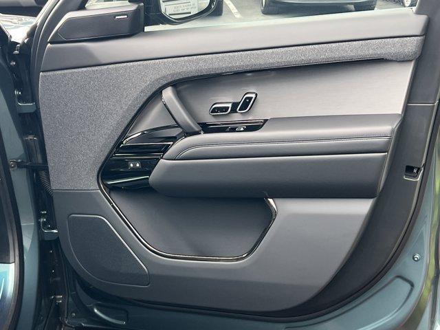 new 2025 Land Rover Range Rover Sport car