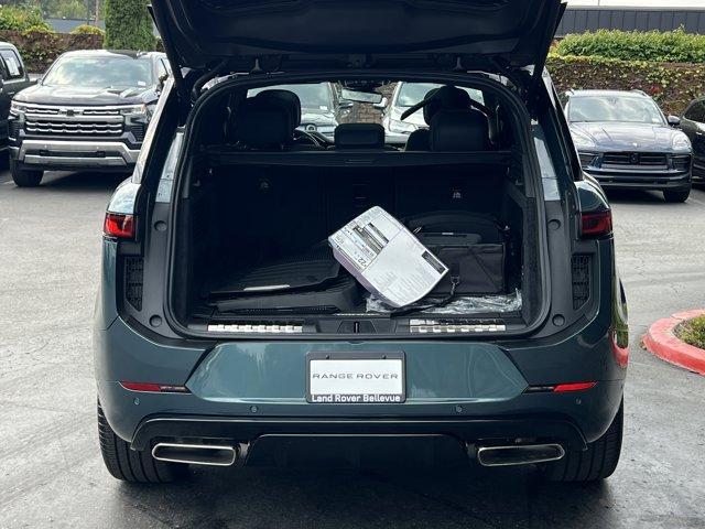 new 2025 Land Rover Range Rover Sport car