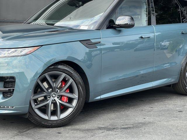 new 2025 Land Rover Range Rover Sport car