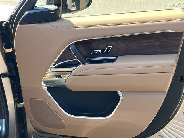 new 2025 Land Rover Range Rover car