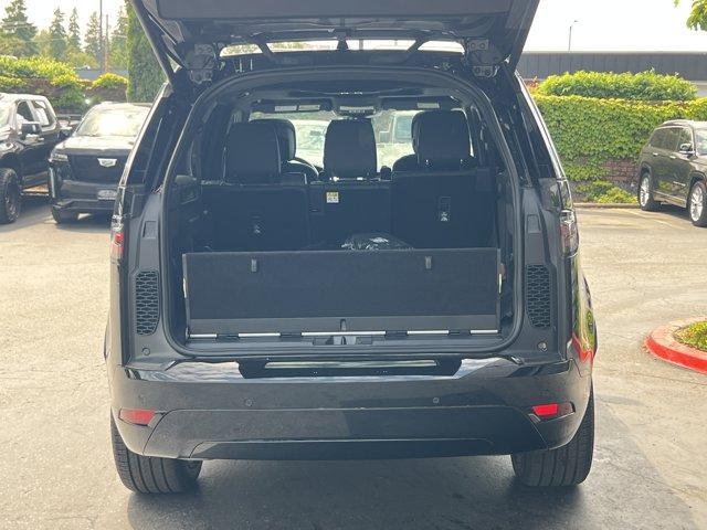 new 2025 Land Rover Discovery car