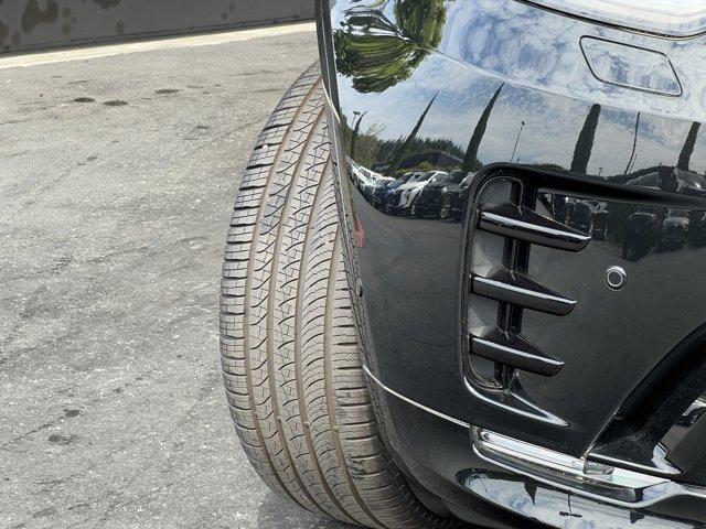 new 2025 Land Rover Discovery car